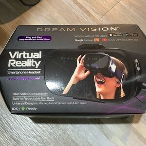 New in box Dream Vision virtual reality